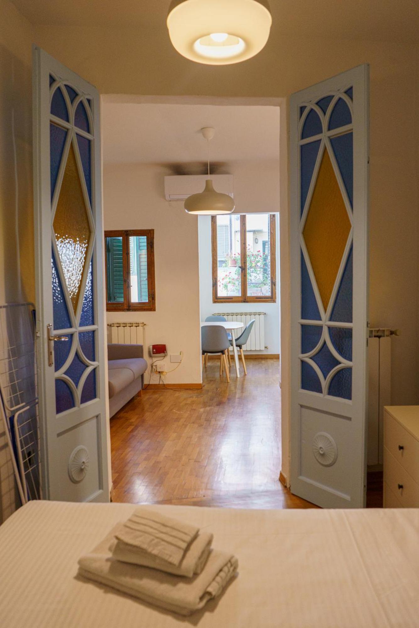 Central 1 Bedroom Apartment In The City Center ฟลอเรนซ์ ภายนอก รูปภาพ